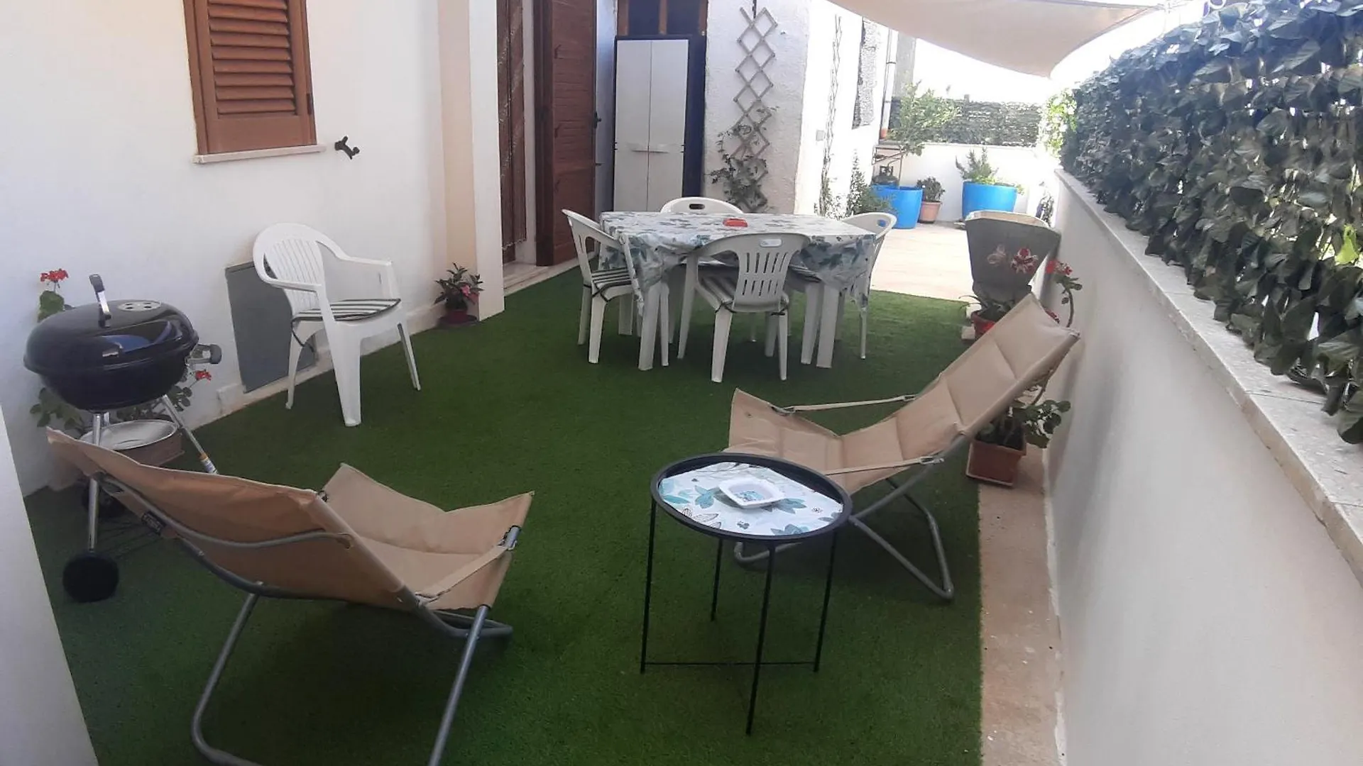 Al Manzil Apartment Locogrande Italy